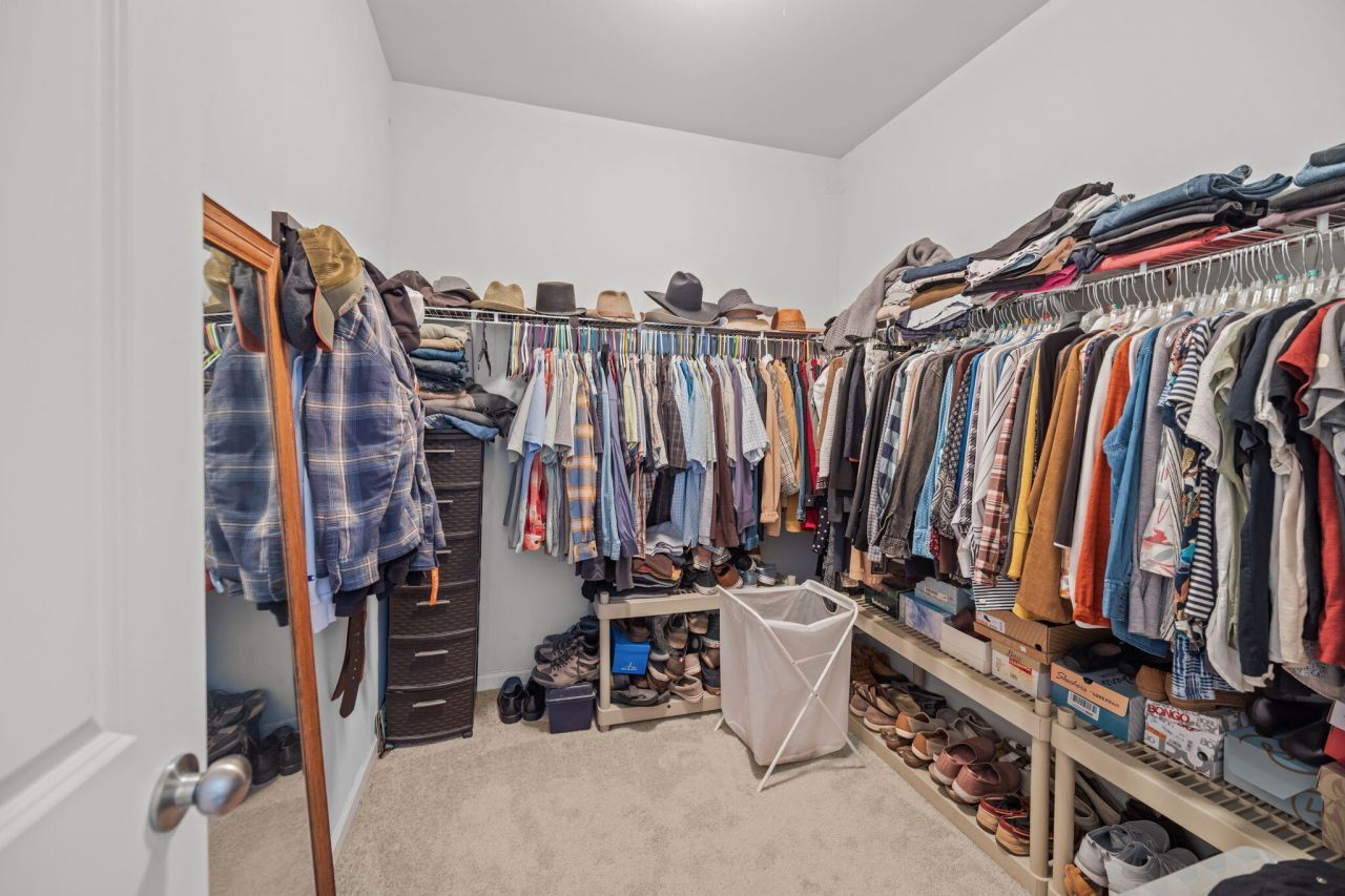 3050 Vincent Astor Drive Photo 19