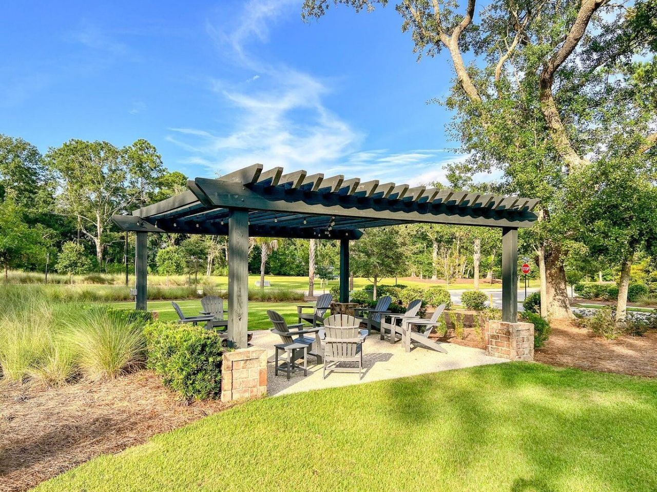 3050 Vincent Astor Drive Photo 32