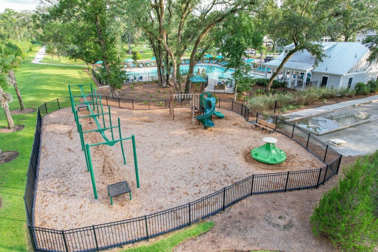 3050 Vincent Astor Drive Photo 36