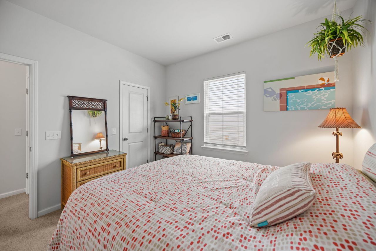 3050 Vincent Astor Drive Photo 45