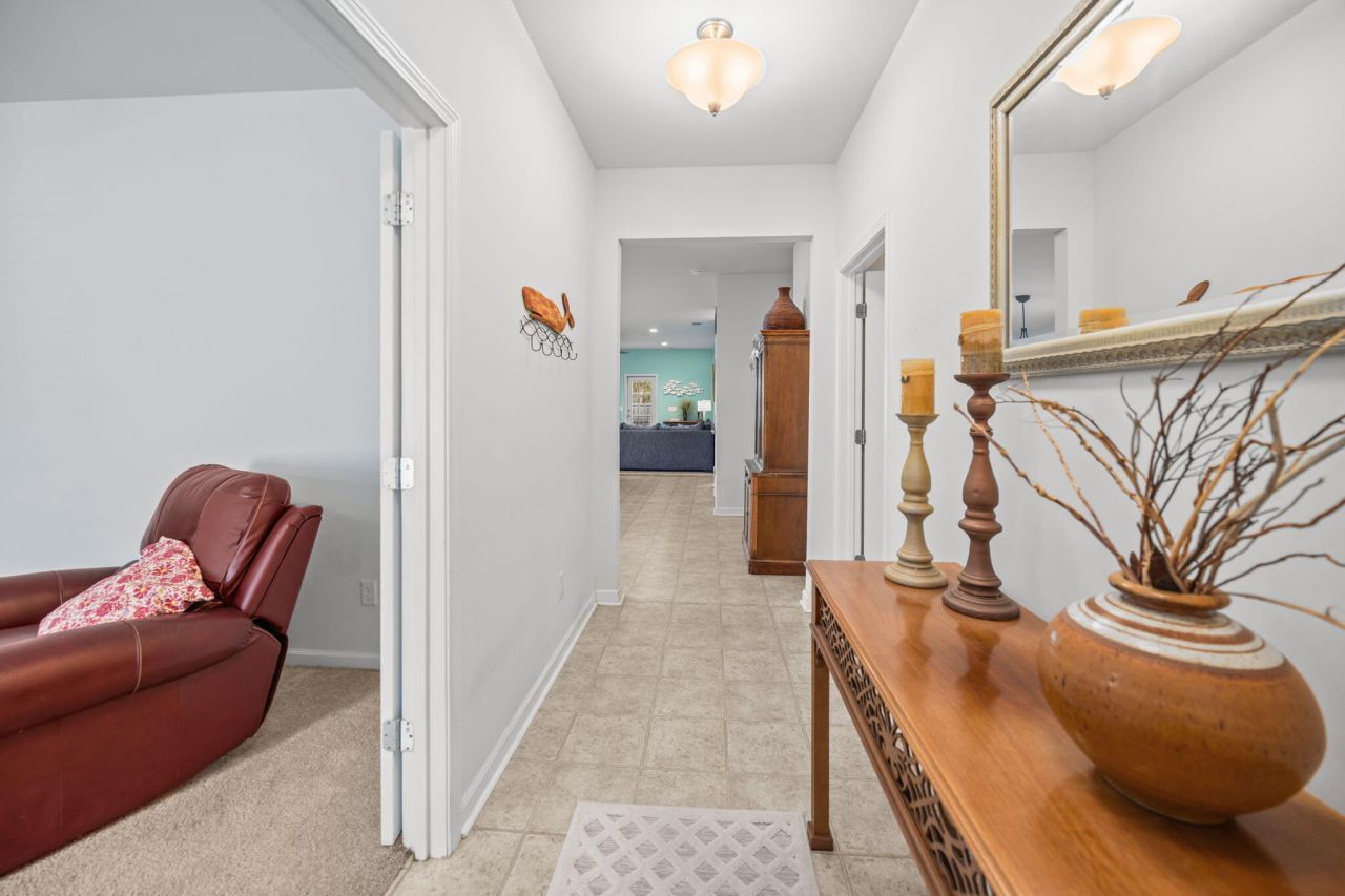 3050 Vincent Astor Drive Photo 9