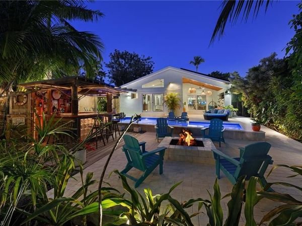 1155 12th ST N, NAPLES, FL 34102