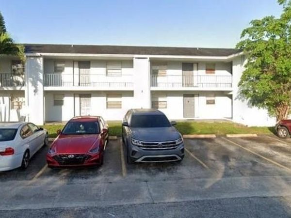 2221 NW 58 Avenue, Lauderhill, FL 33313