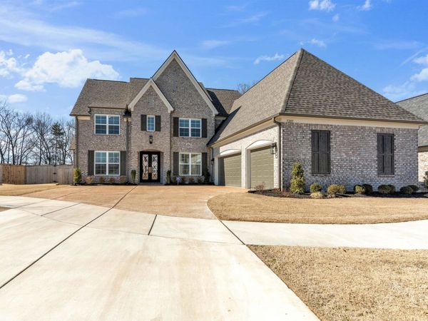5205 MADISON VALLEY CIR, Lakeland, TN 38002