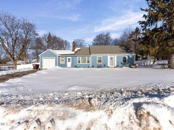 10 Skyview Drive, Cohoes, NY 12047