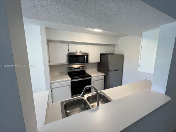 815 W Boynton Beach Blvd , Unit 4-105, Boynton Beach, FL 33426