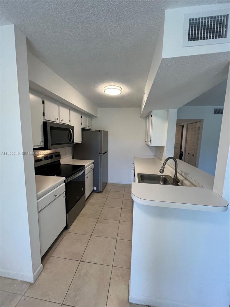 815 W Boynton Beach Blvd , Unit 4-105, Boynton Beach, FL 33426 Photo