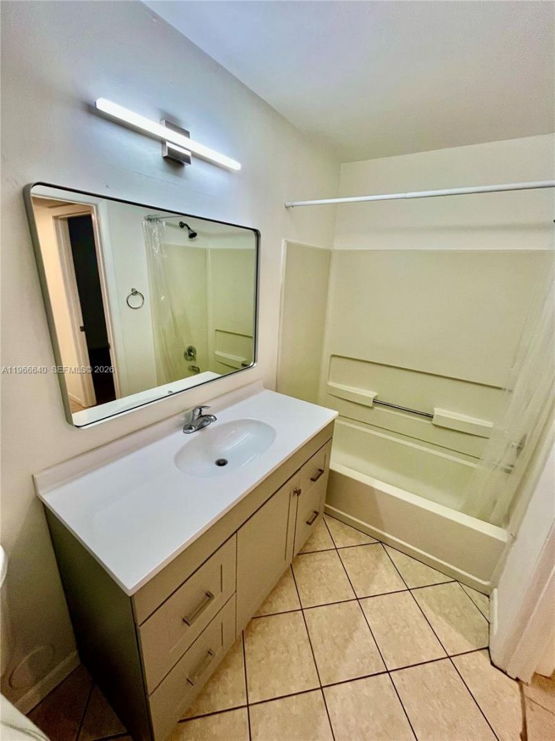 815 W Boynton Beach Blvd , Unit 4-105, Boynton Beach, FL 33426 Photo