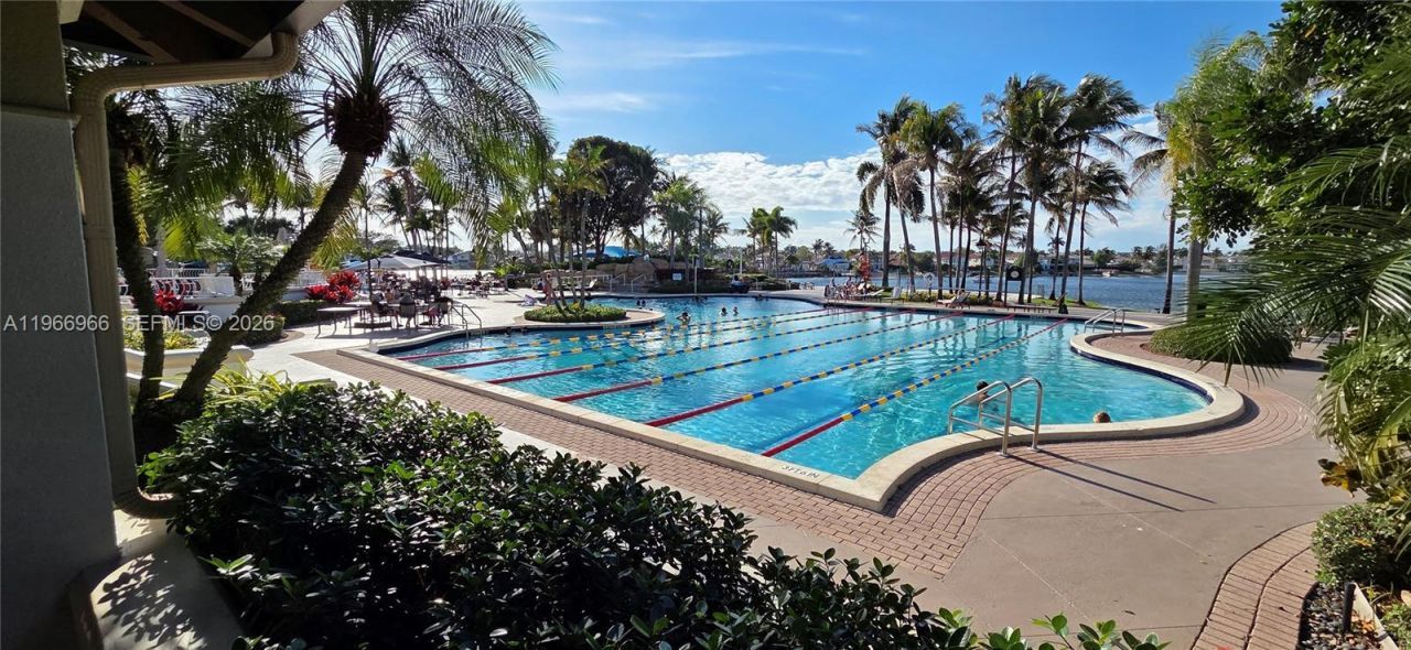 10700 NW 66th St , Unit 414, Doral, FL 33178 Photo