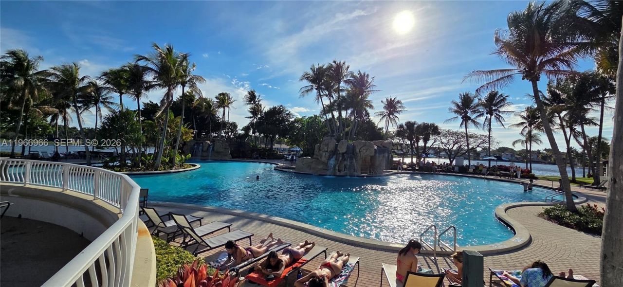 10700 NW 66th St , Unit 414, Doral, FL 33178 Photo