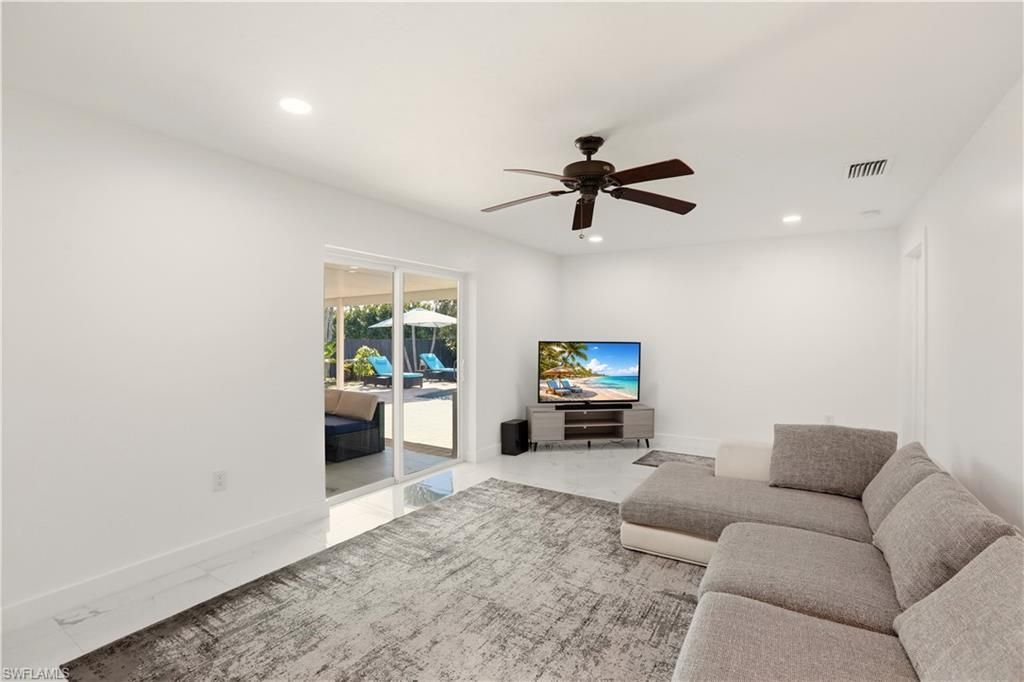 6055 Macbeth Ln, Fort Myers, FL 33908 Photo