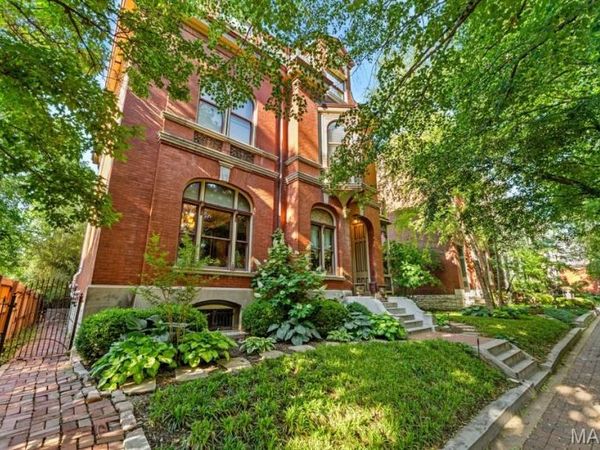 2335 Whittemore Place, St Louis, MO 63104