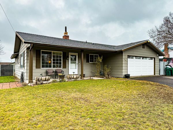 6208 Hilyard Avenue, Klamath Falls, OR 97603
