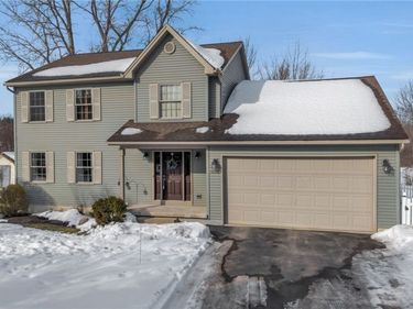 1552 Emery Road, East Aurora, NY 14052