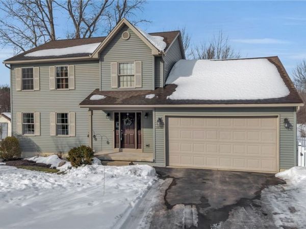 1552 Emery Road, East Aurora, NY 14052