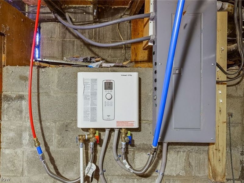 2430 S Hametown Road, Norton, OH 44203 Photo 29