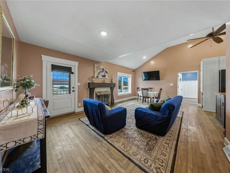 2430 S Hametown Road, Norton, OH 44203 Photo 8