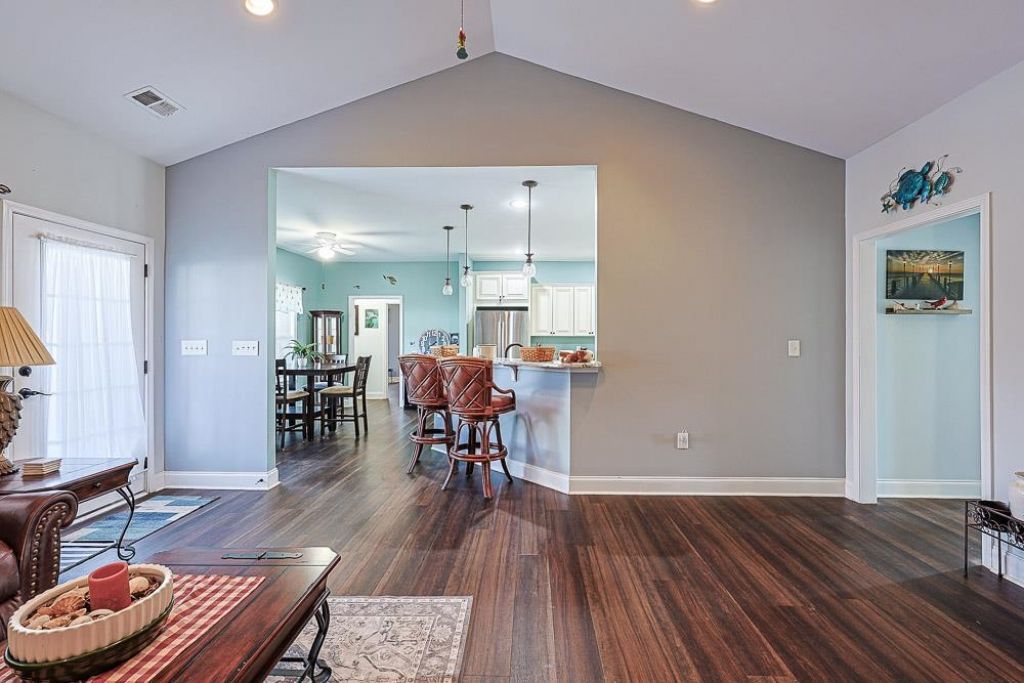 6777 Hampton Rd. Photo 4