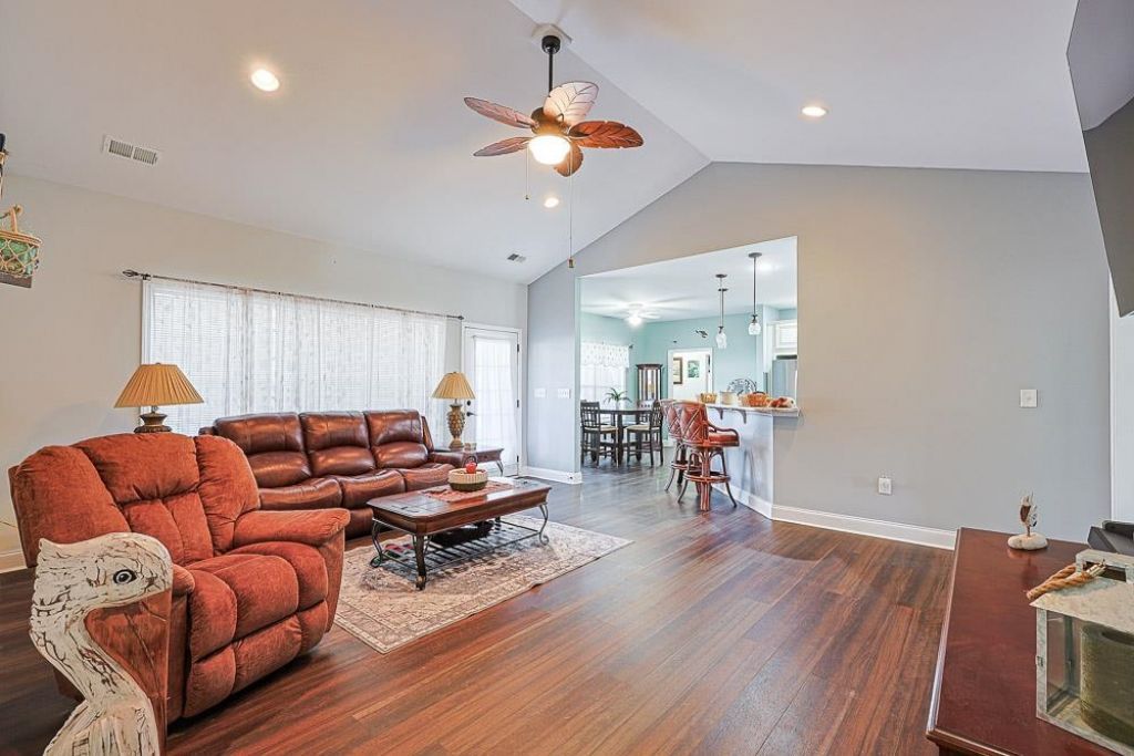 6777 Hampton Rd. Photo 5