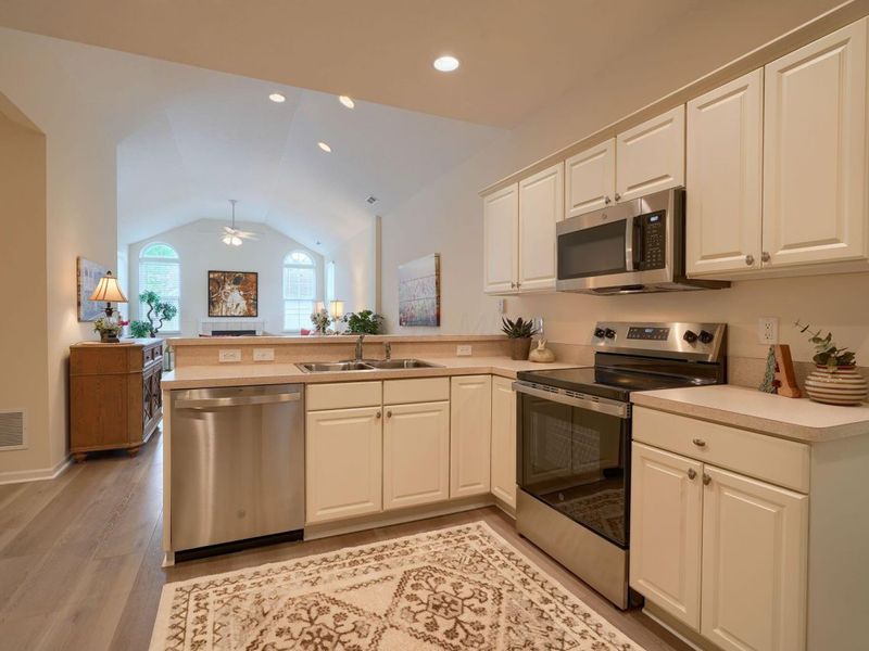 6183 Donegan Way, Unit 8, Dublin, OH 43016 Photo 21