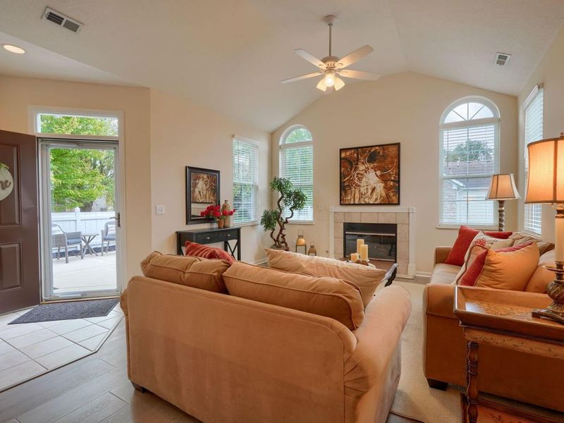 6183 Donegan Way, Unit 8, Dublin, OH 43016 Photo 9