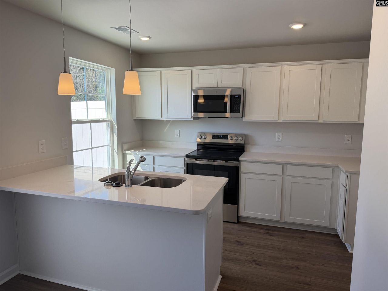 145 Carr Lane  Photo 5