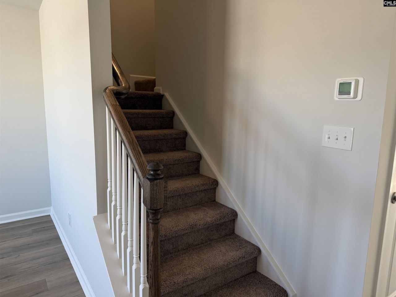 143 Carr Lane  Photo 11