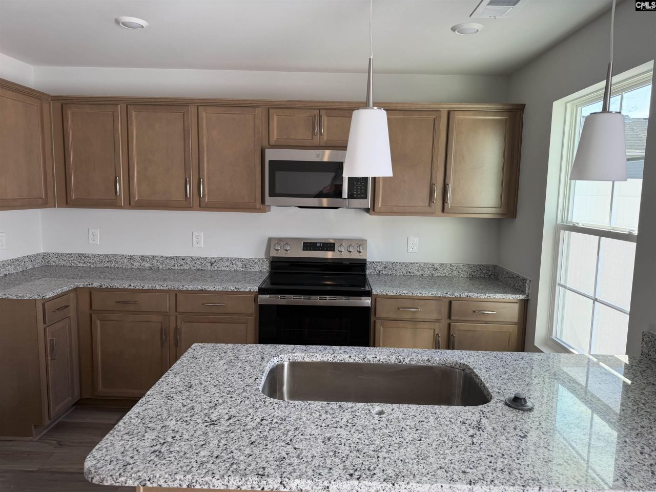 143 Carr Lane  Photo 5