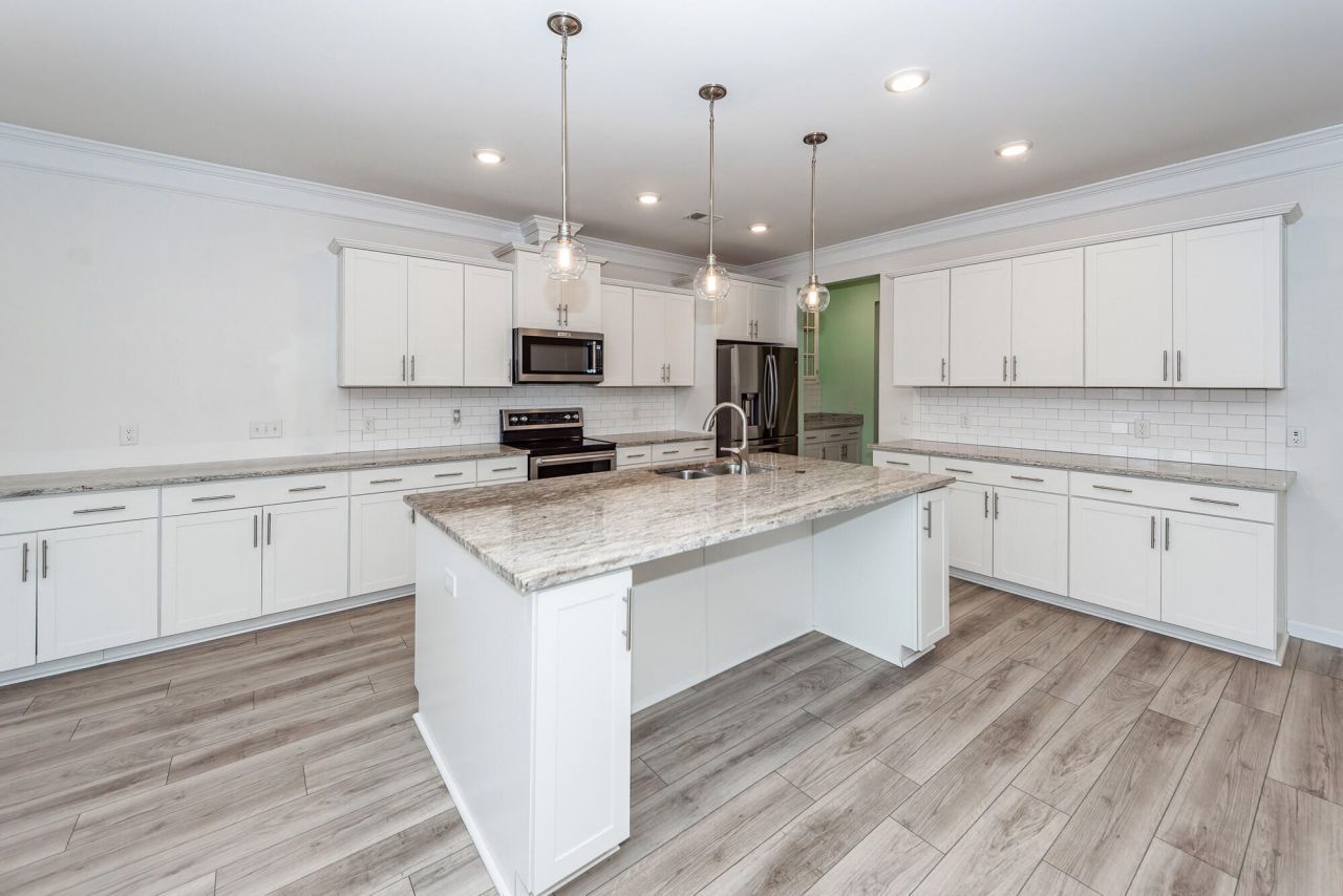 121 Lakelyn Road Photo 11