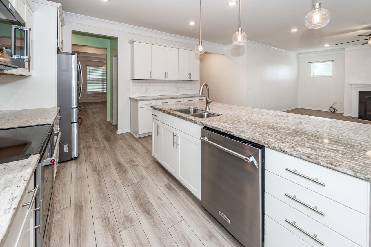 121 Lakelyn Road Photo 12