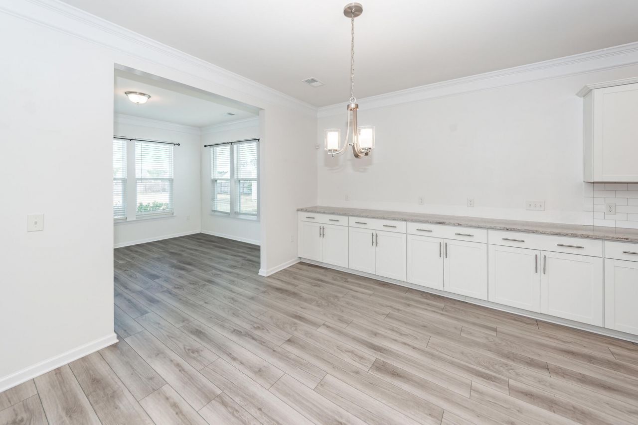 121 Lakelyn Road Photo 13