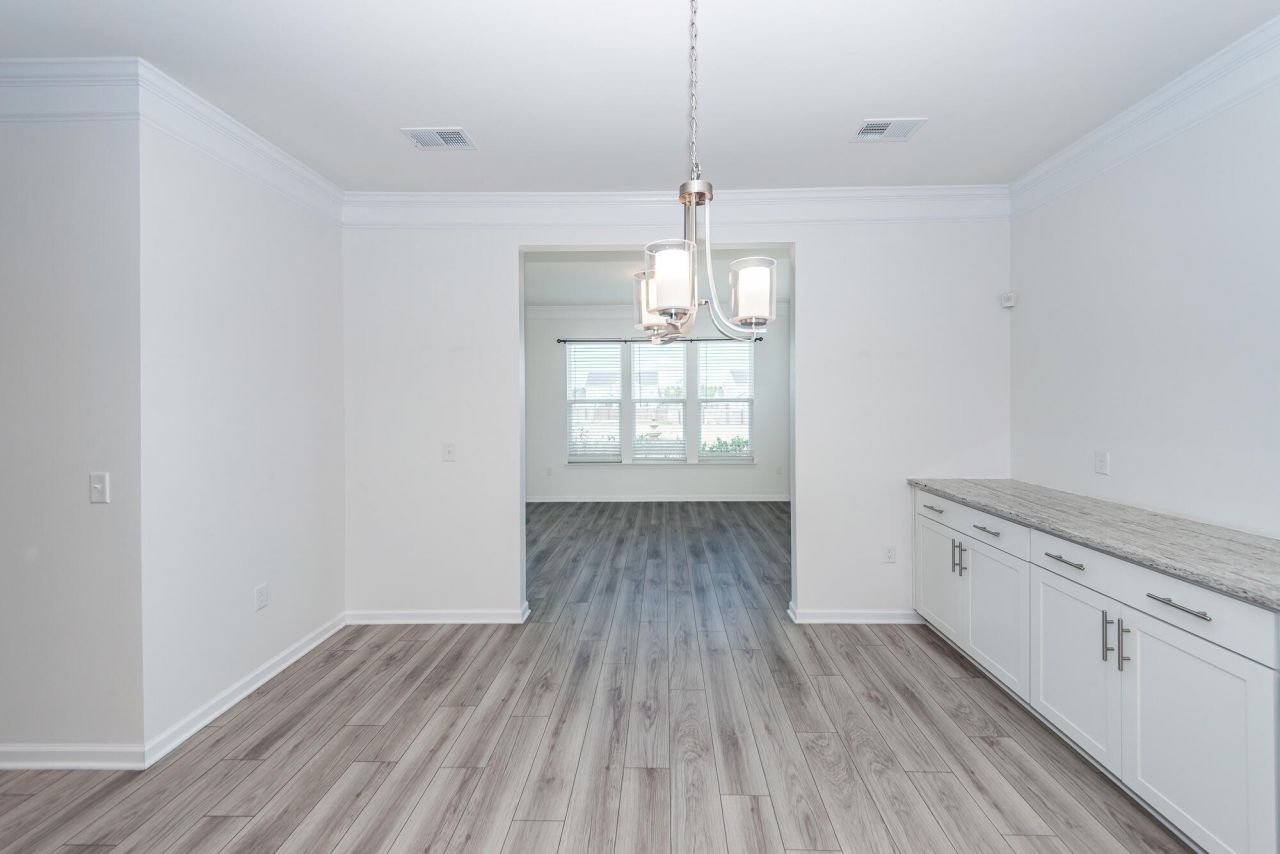 121 Lakelyn Road Photo 14