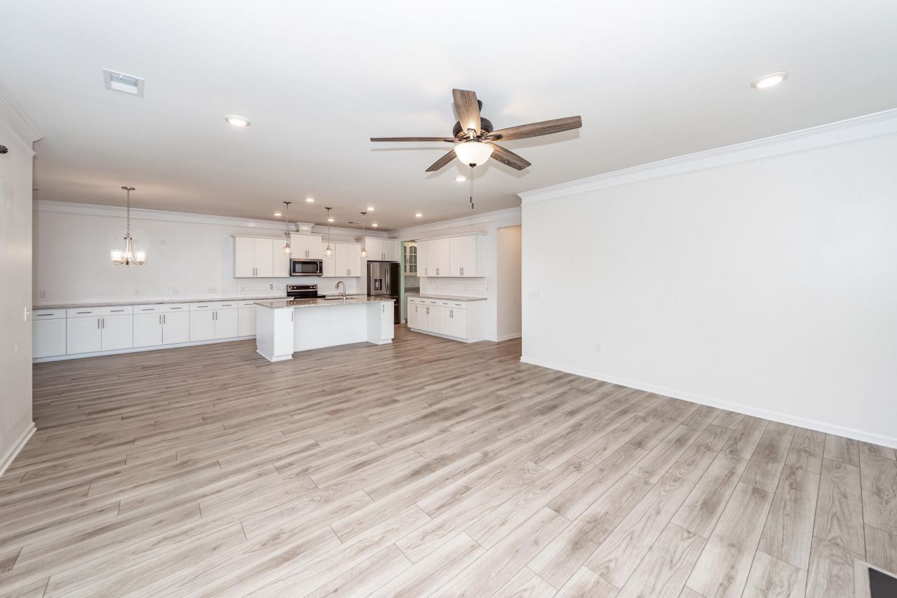 121 Lakelyn Road Photo 19