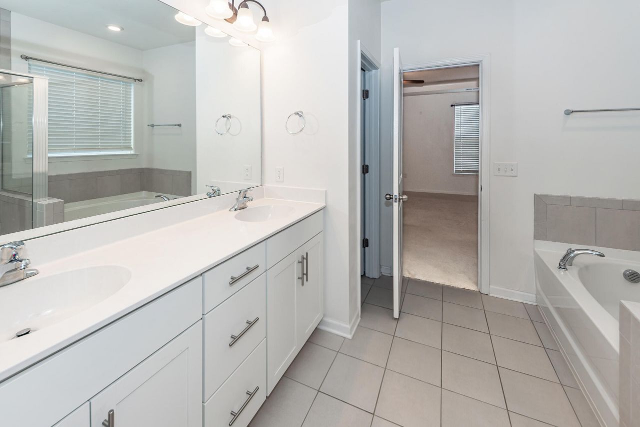 121 Lakelyn Road Photo 23