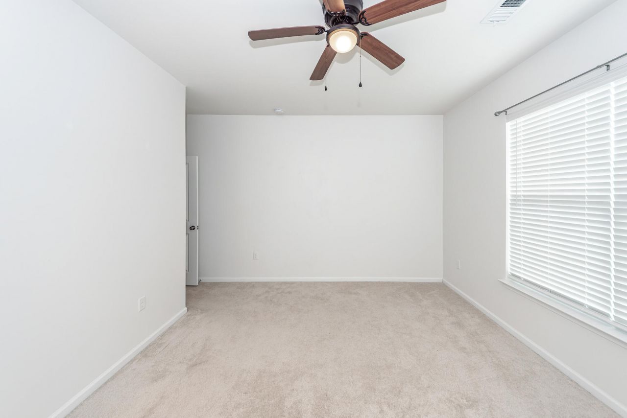 121 Lakelyn Road Photo 27