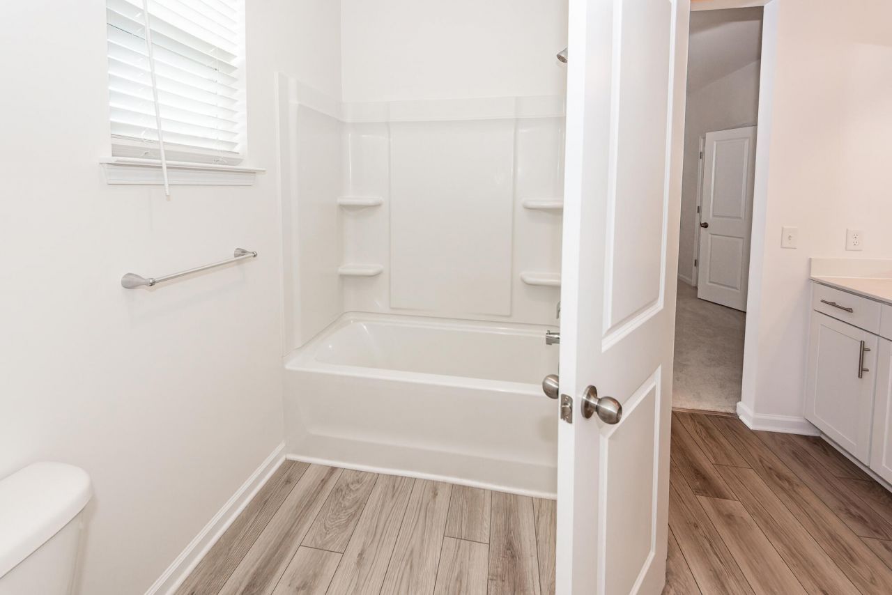 121 Lakelyn Road Photo 29