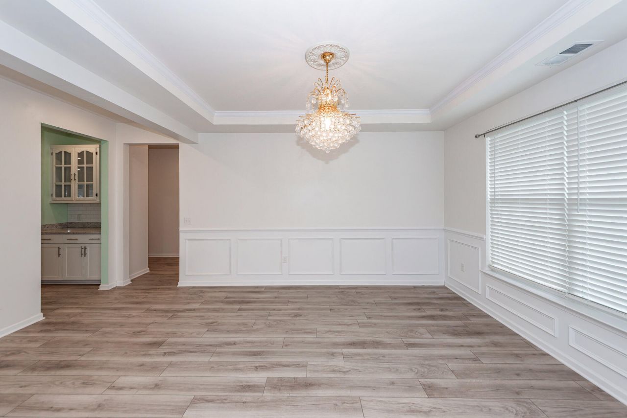 121 Lakelyn Road Photo 6