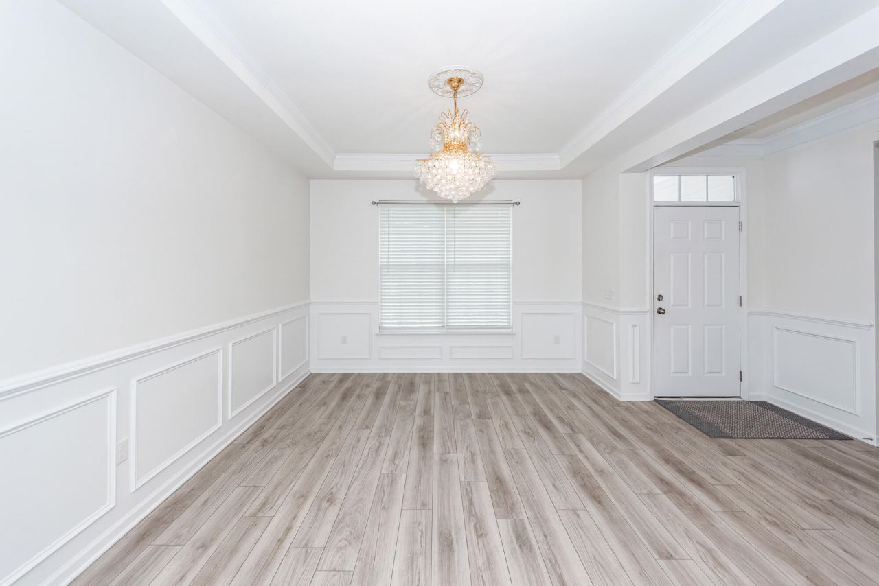 121 Lakelyn Road Photo 8