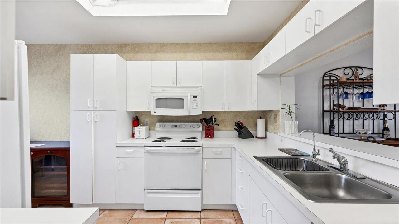 9610 Club South Circle, Unit 4106, Sarasota, FL 34238 Photo