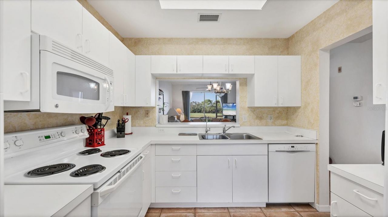 9610 Club South Circle, Unit 4106, Sarasota, FL 34238 Photo