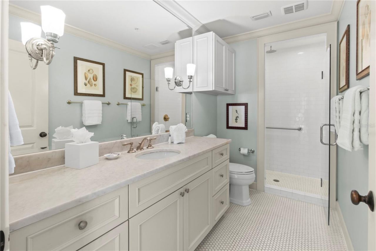 101 66th Street, Unit 6, Holmes Beach, FL 34217 Photo