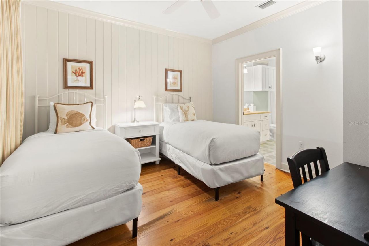 101 66th Street, Unit 6, Holmes Beach, FL 34217 Photo