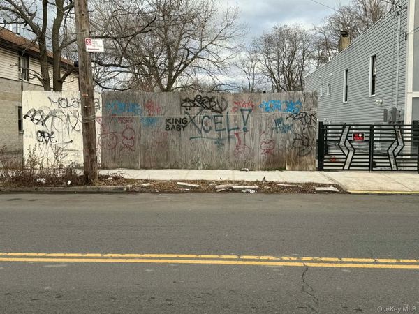 983 Crescent Street , Brooklyn, NY 11208