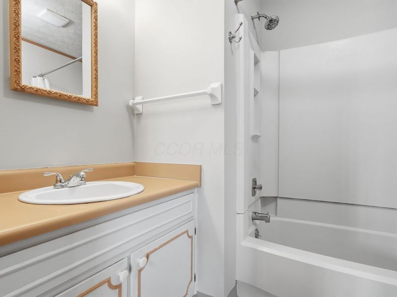 830 Lindenhaven Road, Columbus, OH 43230 Photo 30