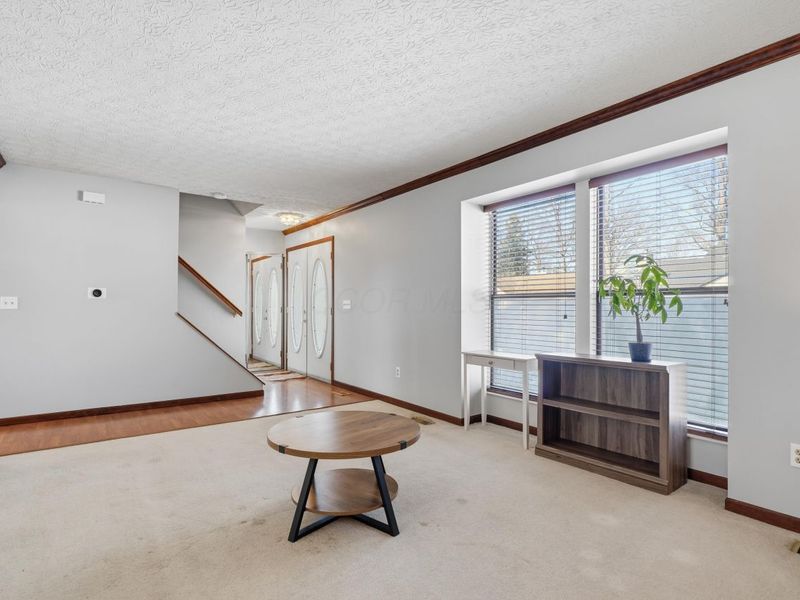 830 Lindenhaven Road, Columbus, OH 43230 Photo 5