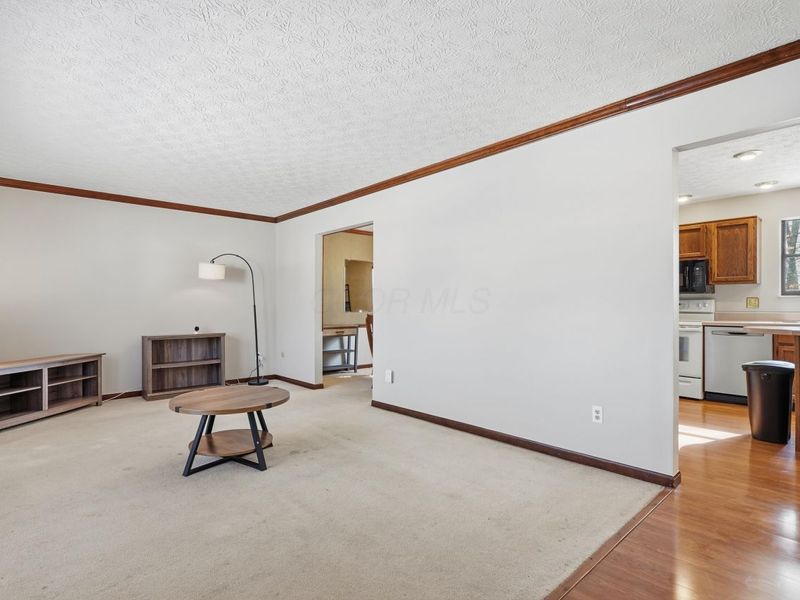 830 Lindenhaven Road, Columbus, OH 43230 Photo 7