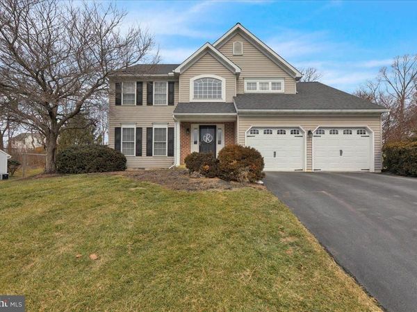 6 LENAPE DRIVE, MORGANTOWN, PA 19543