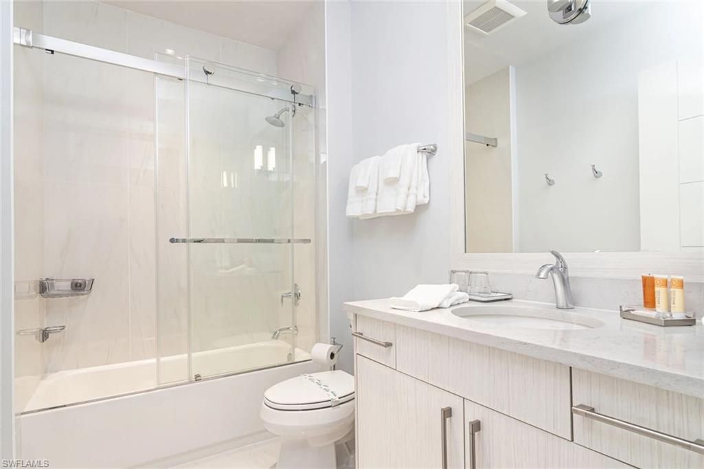 101 8th St S, Unit 202, Naples, FL 34102 Photo