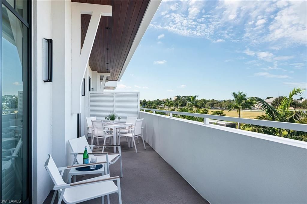 101 8th St S, Unit 202, Naples, FL 34102 Photo