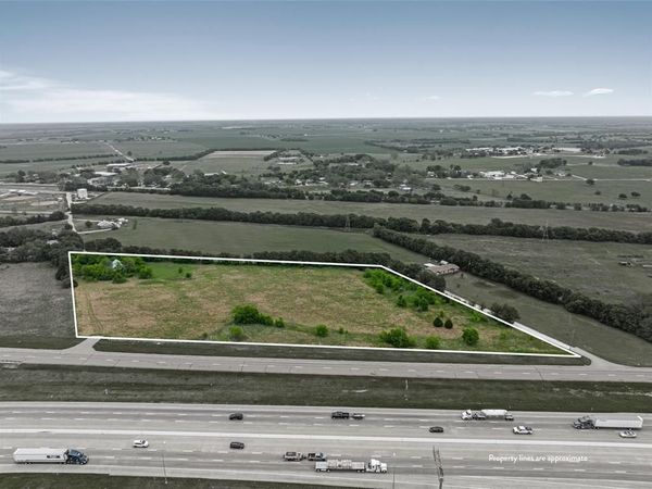 20694 N Interstate 35, West, TX 76691